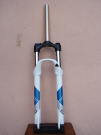 Nová vidlice Rock Shox XC 30 TK - sloupek 1.1/8