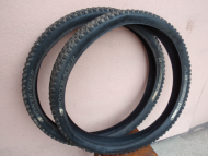 Pláště Bontrager XR4 Expert 27.5x2.35