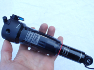 Nový tlumič Rock Shox Deluxe Select+ 185x47,5mm Trunnion