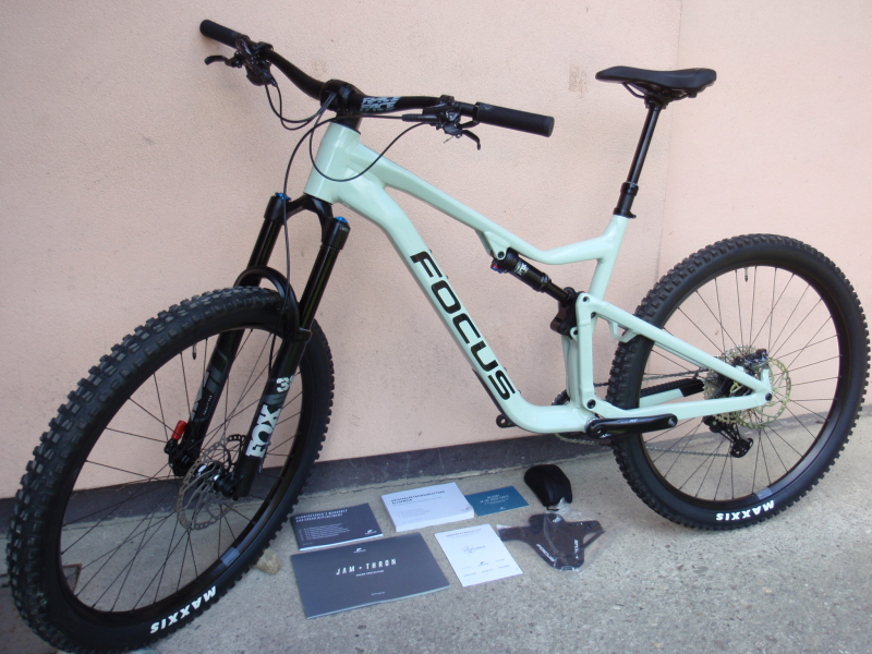 Nový Focus Jam 6.9 Sky Grey 29" 2023