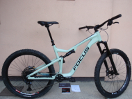 Téměř nový Focus Jam 6.8 Sky Grey 29"