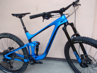 Minimálně jeté enduro Giant Reign Advanced Pro 29 2 Carbon