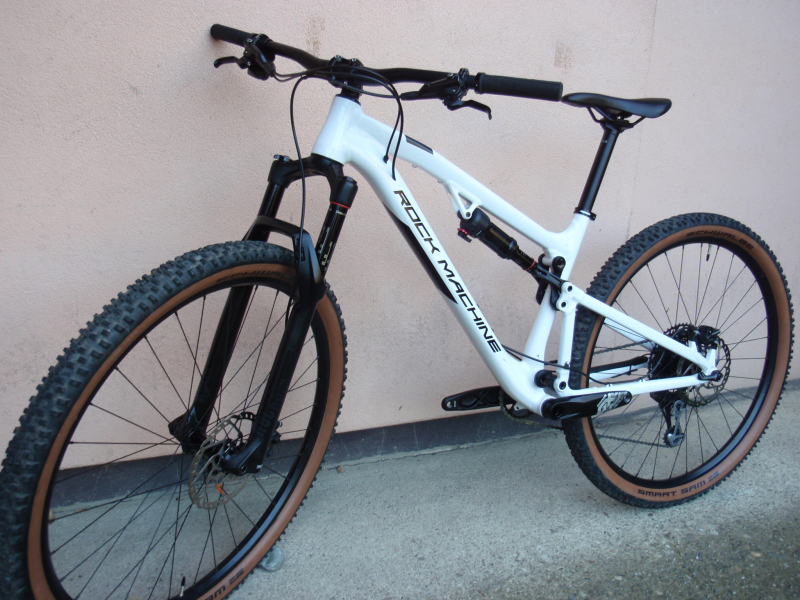 Zánovní Rock Machine Blizzrad 70-29 Zánovní Rock Machine Blizzrad 70-29