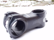 Minimálně jetý představec Giant Connect