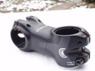 Minimálně jetý představec Giant Connect