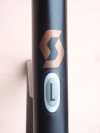 Přední rámový trojúhelník Scott Genius 910 Carbon