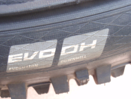 Téměř nový plášť Schwalbe Dirty Dan 27.5x2.35  Addix Ultrasoft Downhill