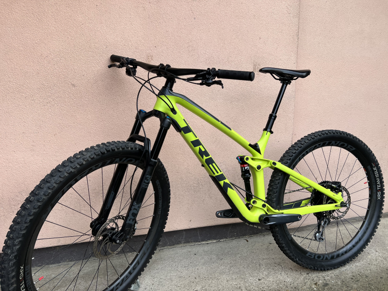 Trek Fuel EX 9.8 Carbon - karbonové výplety! PC: 144 990kč