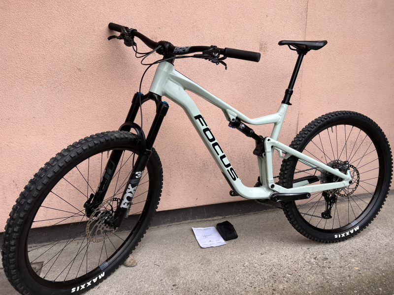 Zánovní enduro Focus Jam 6.9 Sky Grey 29"
