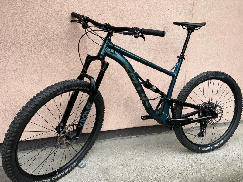 Téměř nový Kellys Thorx 50 29" model 2025