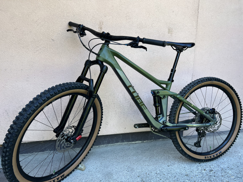Málo jetý Cube Stereo 140 HPC Rookie Carbon - velikost S