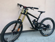 Málo jetý Scott Gambler DH - Top osazení!